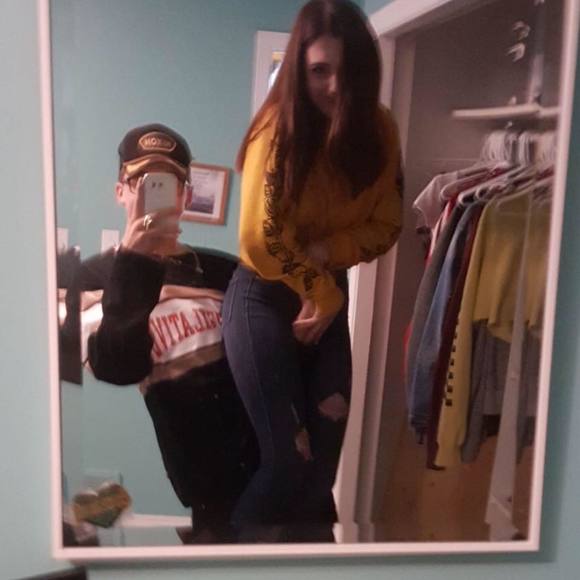 Meet your Posher, Tylar - Picture 1 of 1